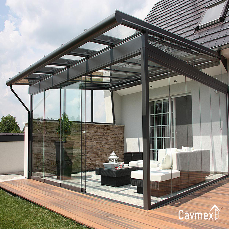 Domos con herrería y cristal